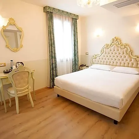 Duomo Boutique *