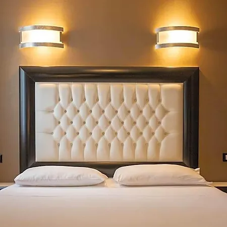 Duomo Boutique فندق